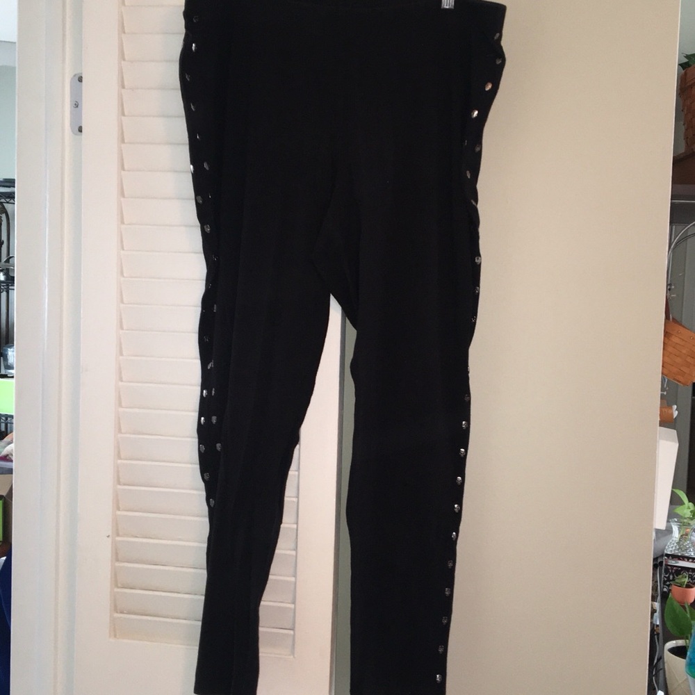 Torrid skull leggings